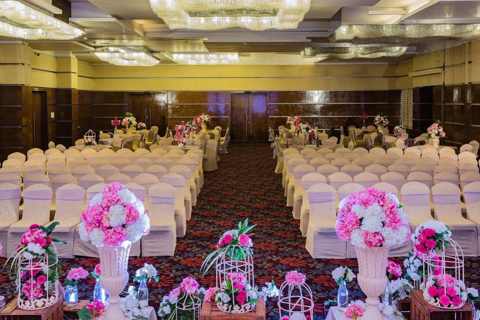 The Residence Hotel & Apartments Powai Мумбаї Екстер'єр фото