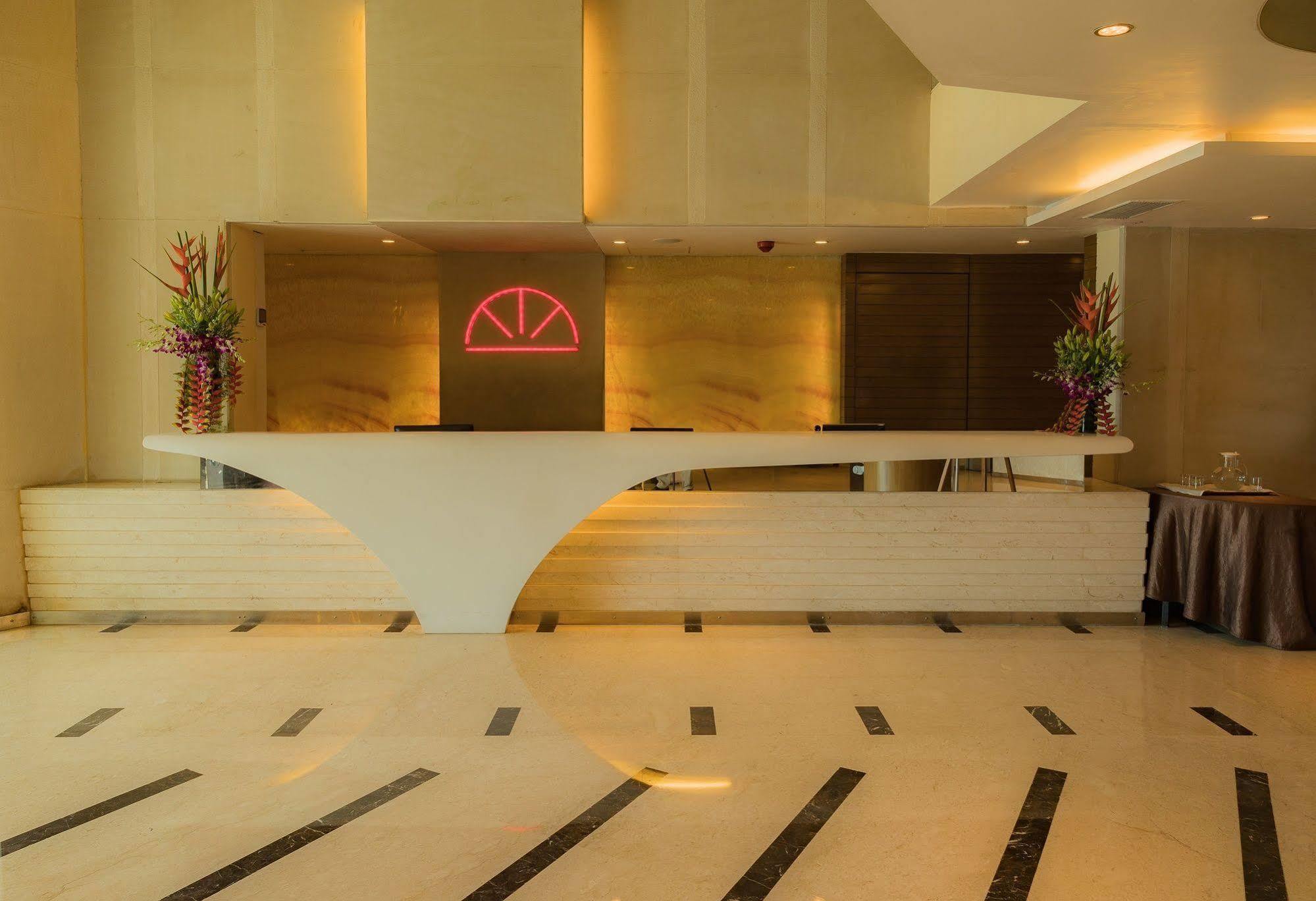 The Residence Hotel & Apartments Powai Мумбаї Екстер'єр фото