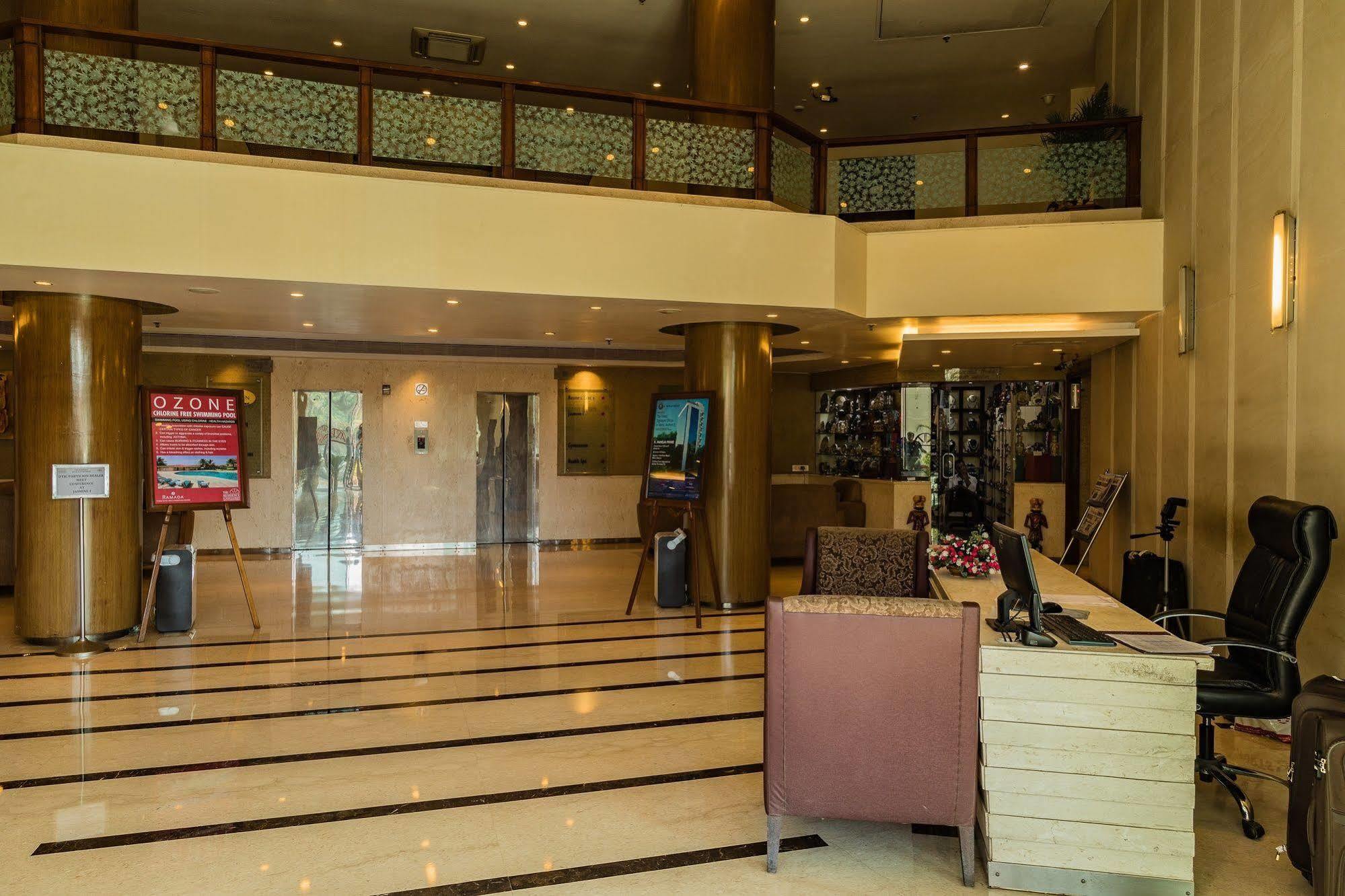 The Residence Hotel & Apartments Powai Мумбаї Екстер'єр фото