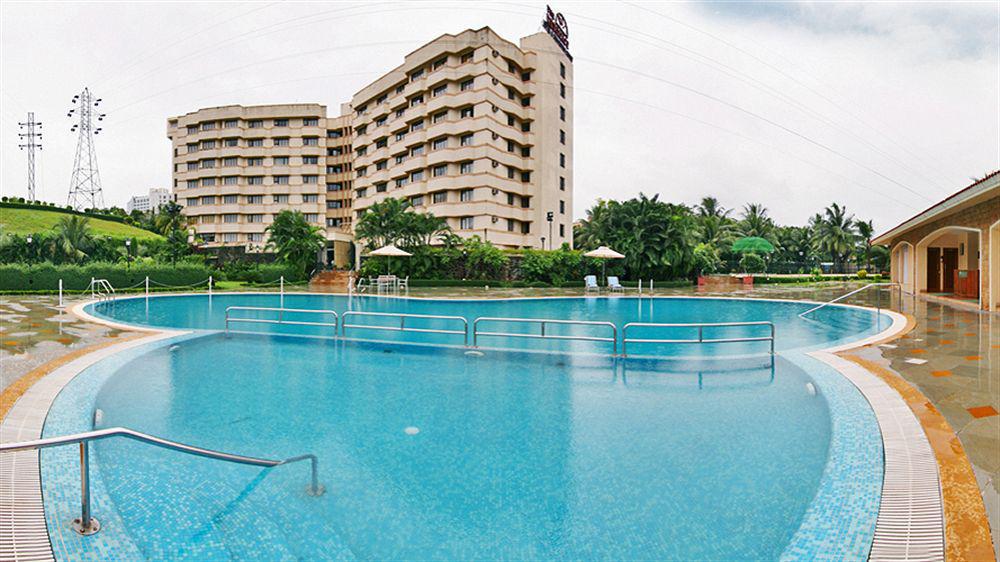 The Residence Hotel & Apartments Powai Мумбаї Екстер'єр фото
